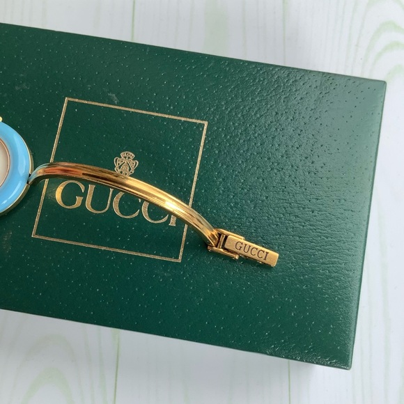 Ladies GUCCI bangle watch w/ interchangeable bezels🌸🌺🌼 - Picture 8 of 12